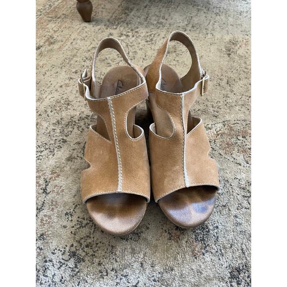 Clark’s leather wedge sandals ⭐️ - Picture 7 of 8